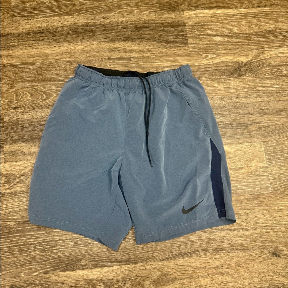 Nike Dri-FIT Standard Fit Athletic Shorts Blue Men’s Medium